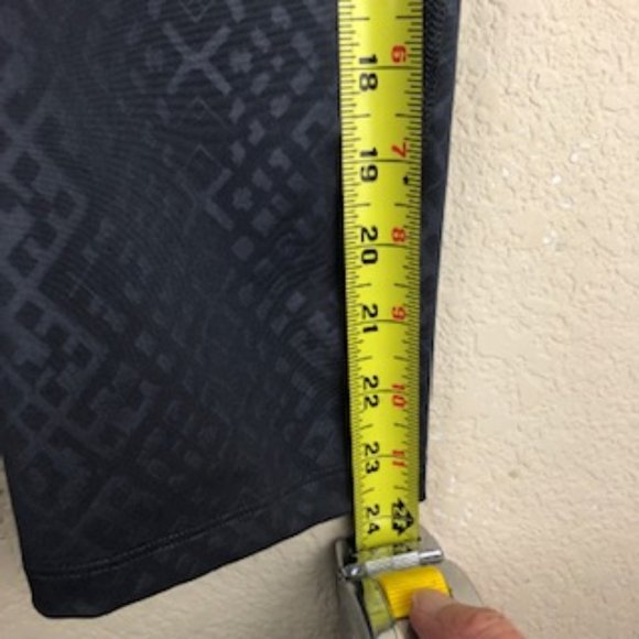 Under Armour Heat Gear Crop Work Out Leggings, Size Sm - Picture 8 of 8